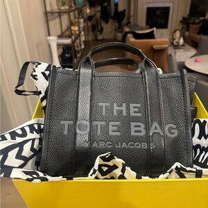 Marc Jacobs Black Leather medium tote Bag
